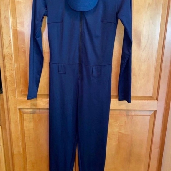 Five Oh Cutie Policewoman Costume. Spirit Halloween Size Small (4-6). Worn Once - Picture 2 of 10